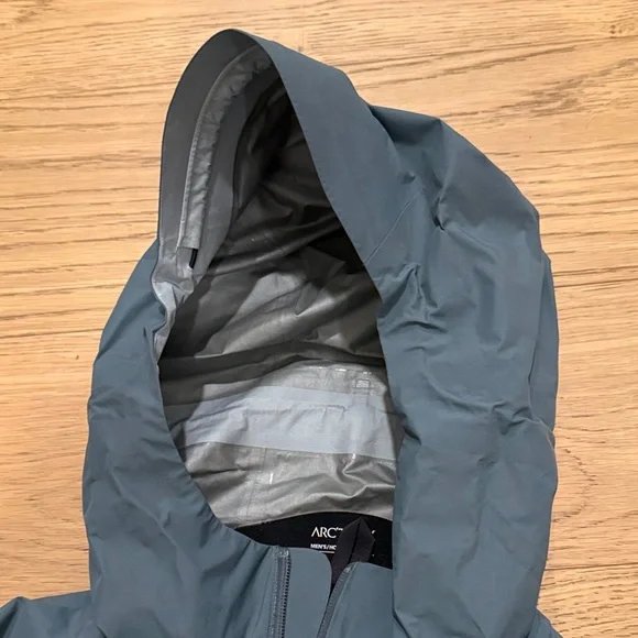 Arc'teryx Men's Zeta SL Shell jacket, large - Picture 2 of 15